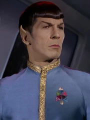 Spock 2267 in Galauniform.