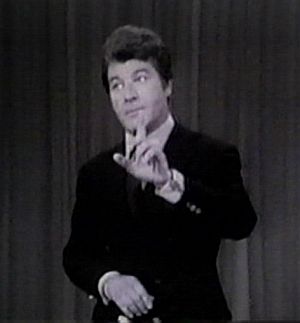 Died when droll, Dick Shawn