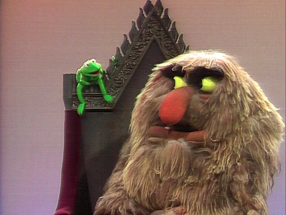 Sweetums and Robin sing "Two Lost Souls".