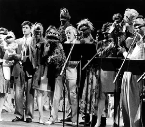 Assembled Muppeteers at Jim Henson's New York memorial