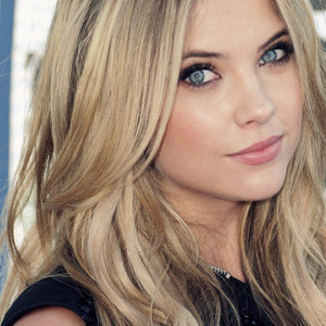 Ashley_Benson_1.jpg