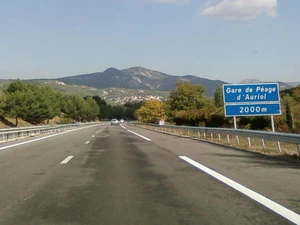 Exemple d'utilisation du panneau C61 en place sur l'A520 © Padawan53