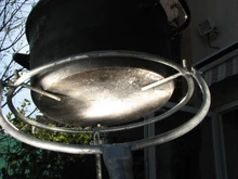 Casserole vue du dessous et impact du soleil