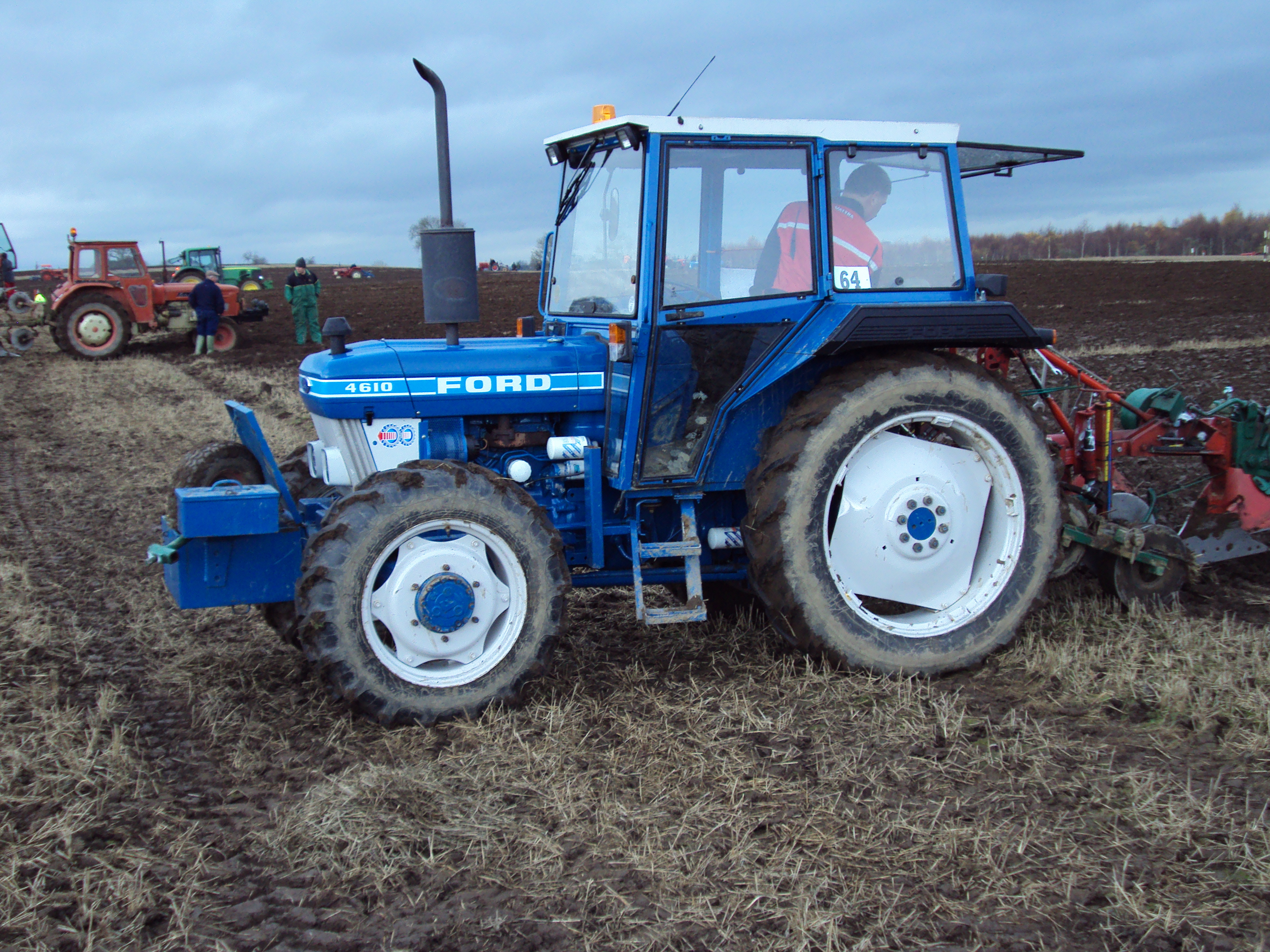 Ford 4610 orchard tractor
