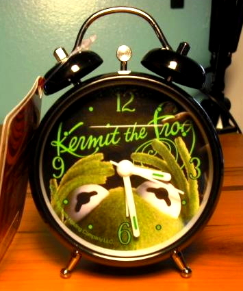 2007_bb_designs_europe_kermit_alarm_clock.jpg