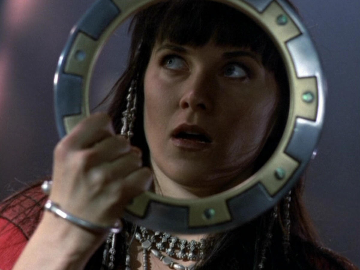 Image - Xena s5 chakram dArc171.jpg - The Xena: Warrior Princess and ...