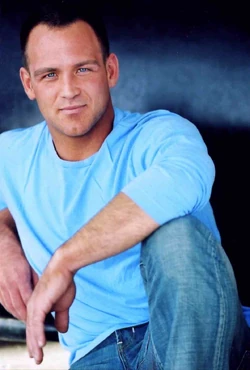 https://images1.wikia.nocookie.net/__cb20110811023860/planetoftheapes/images/thumb/0/01/Ty_Olsson.jpg/250px-Ty_Olsson.jpg
