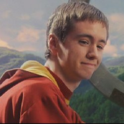 http://images1.wikia.nocookie.net/harrypotter/ru/images/b/b1/Oliver_Wood.jpg